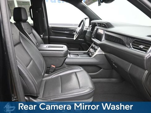 Used 2024 GMC Yukon XL Denali AWD/4WD image 20