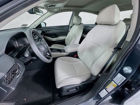 Certified 2025 Honda Accord SE image 29