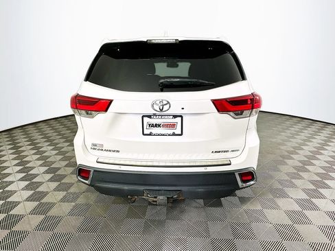 Used 2019 Toyota Highlander Limited AWD/4WD image 9