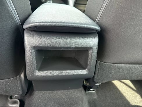 Used 2018 Toyota Camry LE FWD image 21
