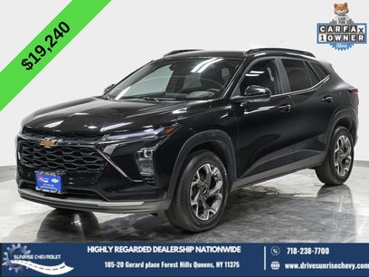 Used 2024 Chevrolet Trax LT w/ Sunroof Package
