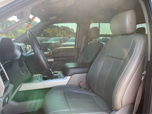 Used 2018 Ford F150 Lariat w/ Equipment Group 502A Luxury AWD/4WD image 12