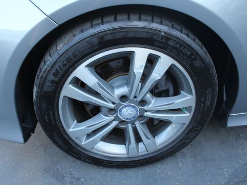 Used 2015 Mercedes-Benz E 350 4MATIC Wagon image 11