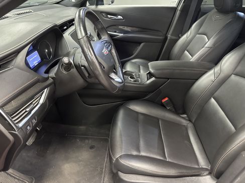Used 2020 Cadillac XT4 Sport w/ Driver Awareness Package AWD/4WD image 7