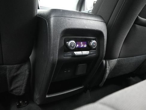 Used 2025 GMC Acadia Elevation image 17