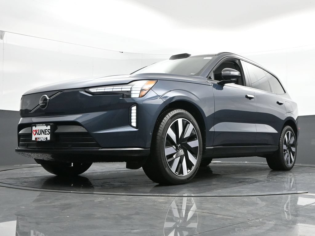 Used 2025 Volvo EX90 Ultra AWD/4WD image 43
