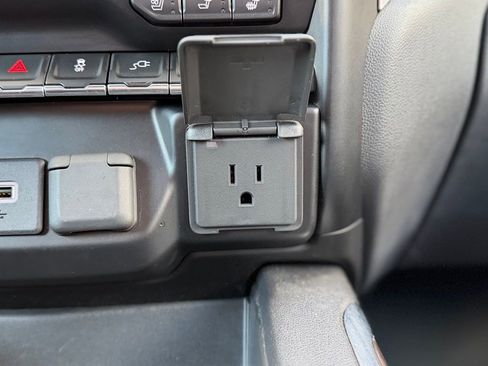 Used 2019 GMC Sierra 1500 SLT w/ SLT Convenience Package image 17