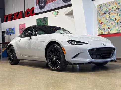 Used 2026 MAZDA MX-5 Miata Club w/ Interior Package RWD image 23