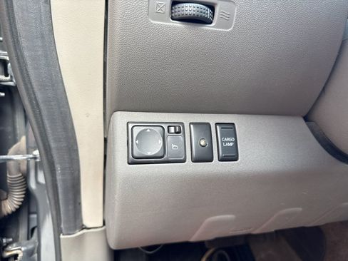 Used 2012 Nissan Frontier SV AWD/4WD image 34
