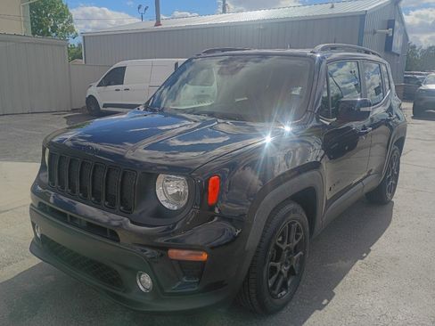 Used 2020 Jeep Renegade Altitude FWD image 2