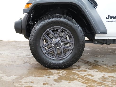 Used 2024 Jeep Wrangler Sport S image 15