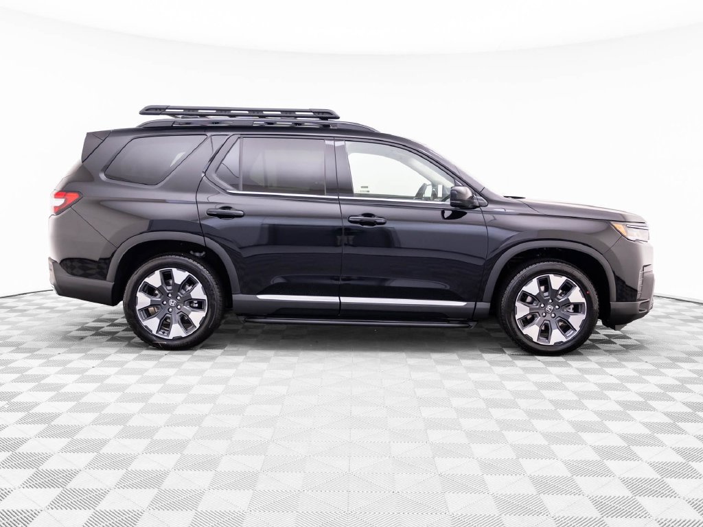 New 2026 Honda Pilot Touring image 7