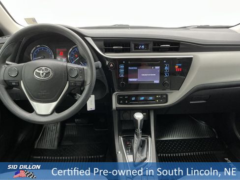 Used 2018 Toyota Corolla LE image 20