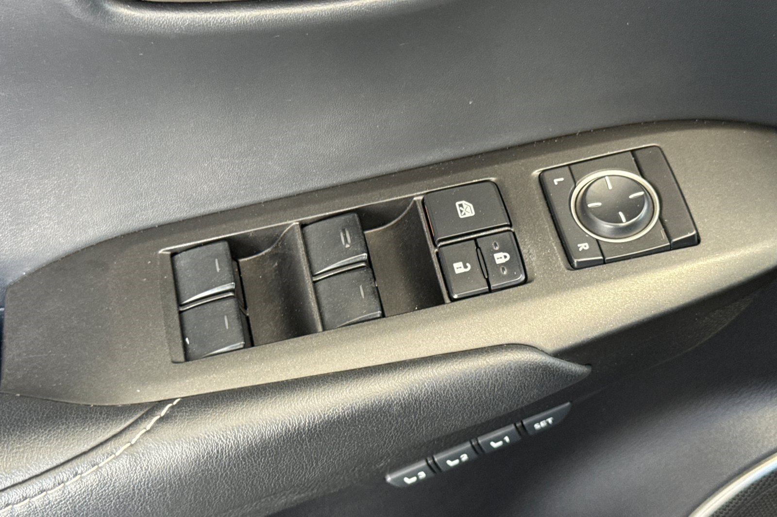 Used 2016 Lexus NX 300h AWD w/ Premium Package image 13