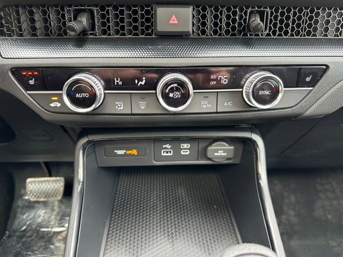 Used 2024 Honda CR-V EX image 9
