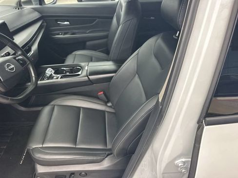 Used 2025 Nissan Murano SV FWD image 16