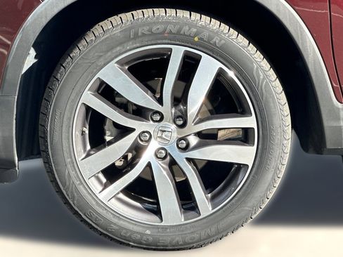 Used 2017 Honda Pilot Touring image 11