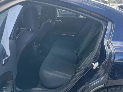 Used 2011 Dodge Charger SE RWD image 13