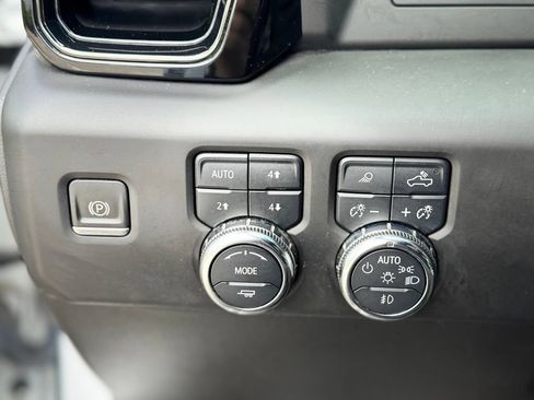 Used 2022 GMC Sierra 1500 AT4 w/ AT4 Preferred Package AWD/4WD image 20