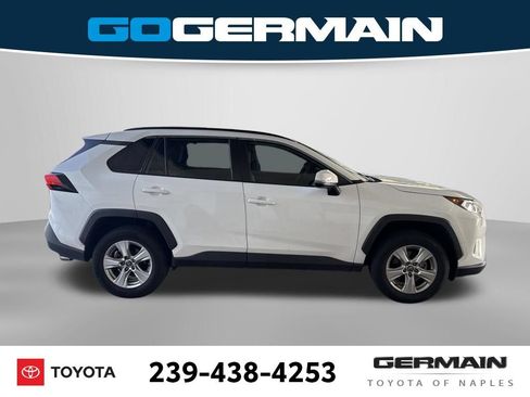 Used 2021 Toyota RAV4 XLE w/ Convenience Package FWD image 10