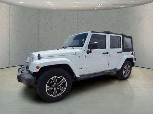 Used 2017 Jeep Wrangler Unlimited Sahara w/ Max Tow Package AWD/4WD image 7