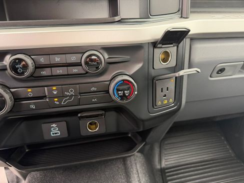 New 2024 Ford F550 4x4 Regular Cab Super Duty image 18