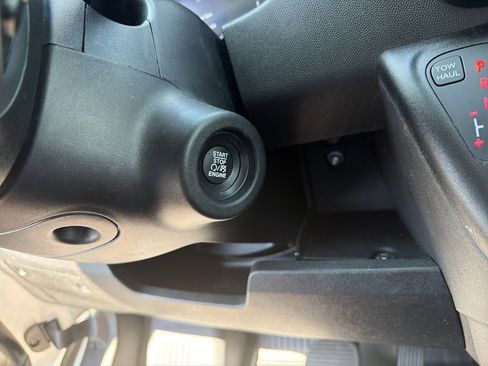 Used 2025 RAM ProMaster 2500 w/ U-Haul Equipment Group FWD image 14