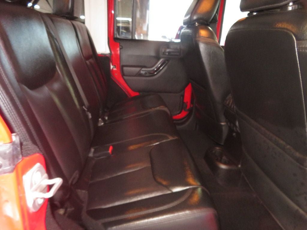 Used 2015 Jeep Wrangler Unlimited Sahara AWD/4WD image 27