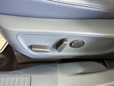 New 2025 Ford Maverick Lariat w/ 4K Tow Package image 19