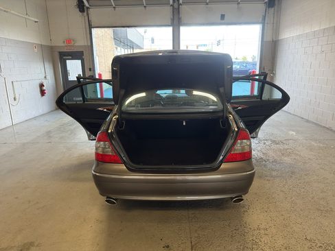 Used 2008 Mercedes-Benz E 350 4MATIC Sedan image 13
