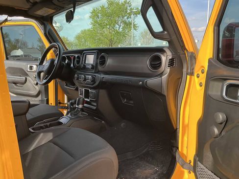 Used 2021 Jeep Wrangler Unlimited Sport AWD/4WD image 23