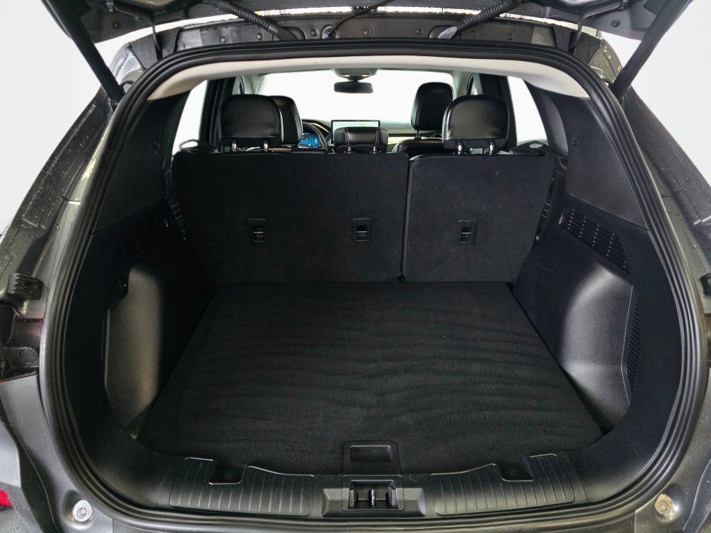 Used 2024 Ford Escape Platinum AWD/4WD image 17