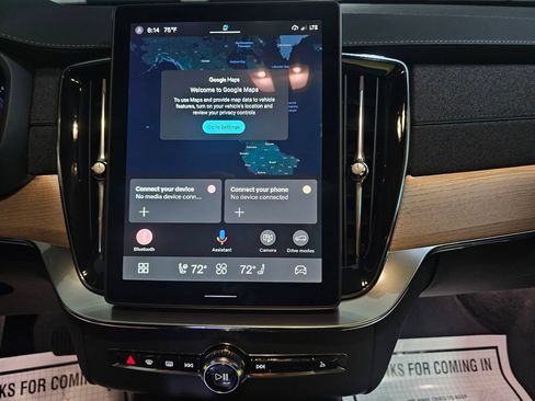 Certified 2025 Volvo XC90 B5 Plus AWD/4WD image 26