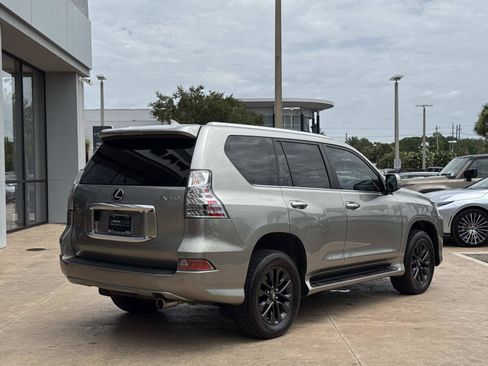 Certified 2023 Lexus GX 460 Premium w/ Premium Package AWD/4WD image 3