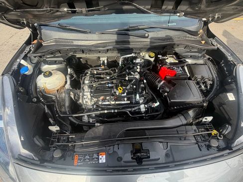 Used 2022 Ford Escape SE image 11