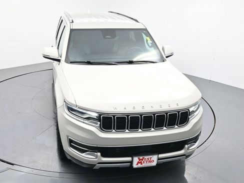 Used 2022 Jeep Wagoneer Series II image 4
