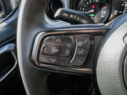Used 2024 Jeep Wrangler Unlimited AWD/4WD image 19