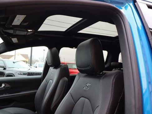 New 2026 Chrysler Pacifica Select w/ S Appearance Package FWD image 26