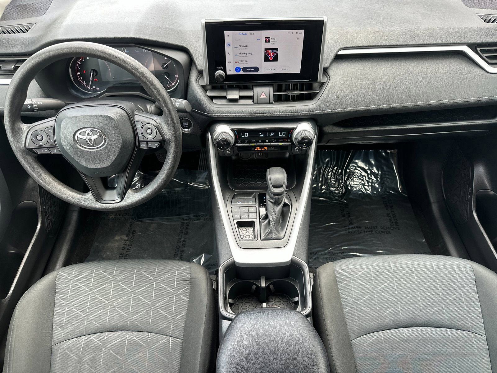 Used 2025 Toyota RAV4 XLE AWD/4WD image 14