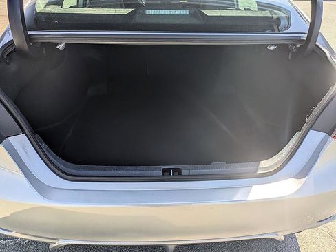 Used 2024 Toyota Camry SE image 26