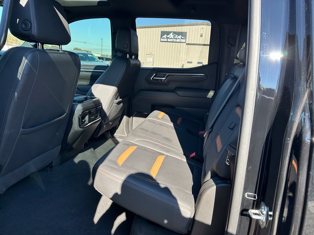 Used 2026 GMC Sierra 1500 AT4 w/ AT4 Premium Package AWD/4WD image 5