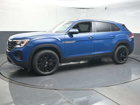 New 2026 Volkswagen Atlas Cross Sport SE FWD image 4