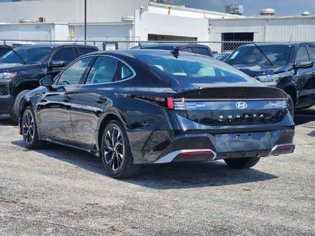 Used 2025 Hyundai Sonata SEL FWD image 5