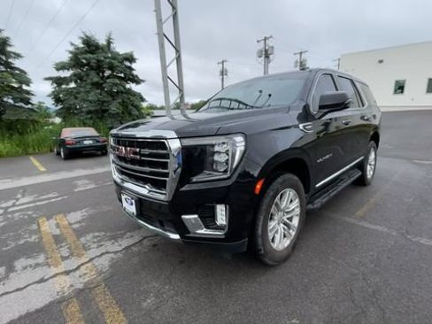Used 2021 GMC Yukon SLT w/ Rear Media and Nav Package AWD/4WD image 5