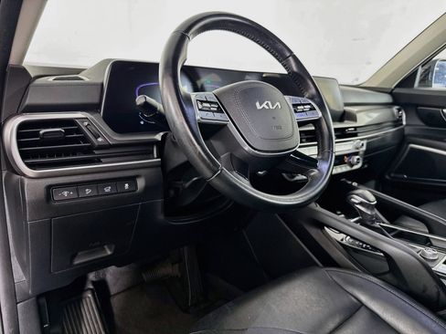 Used 2025 Kia Telluride S FWD image 21