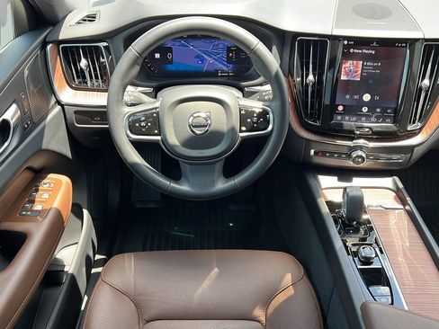 Certified 2024 Volvo XC60 T8 Plus w/ Climate Package AWD/4WD image 15