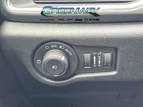 New 2026 Chrysler Pacifica Limited w/ S Appearance Package image 28