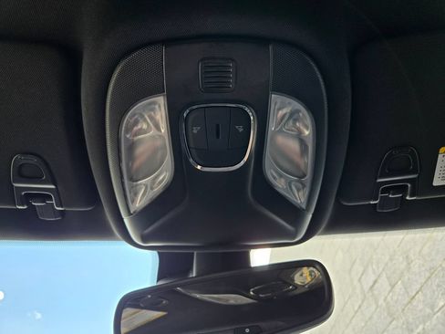 Used 2025 Jeep Compass Trailhawk AWD/4WD image 21