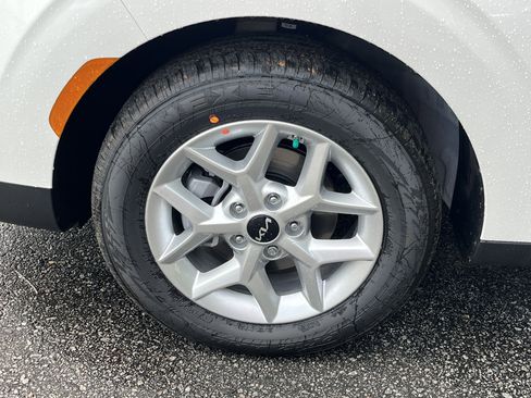 New 2025 Kia Soul LX w/ LX Technology Package image 23