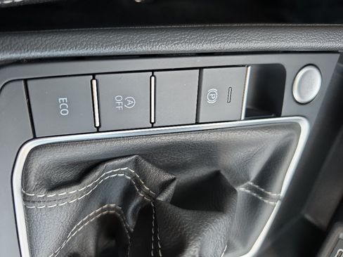 Used 2024 Volkswagen Jetta SE FWD image 27